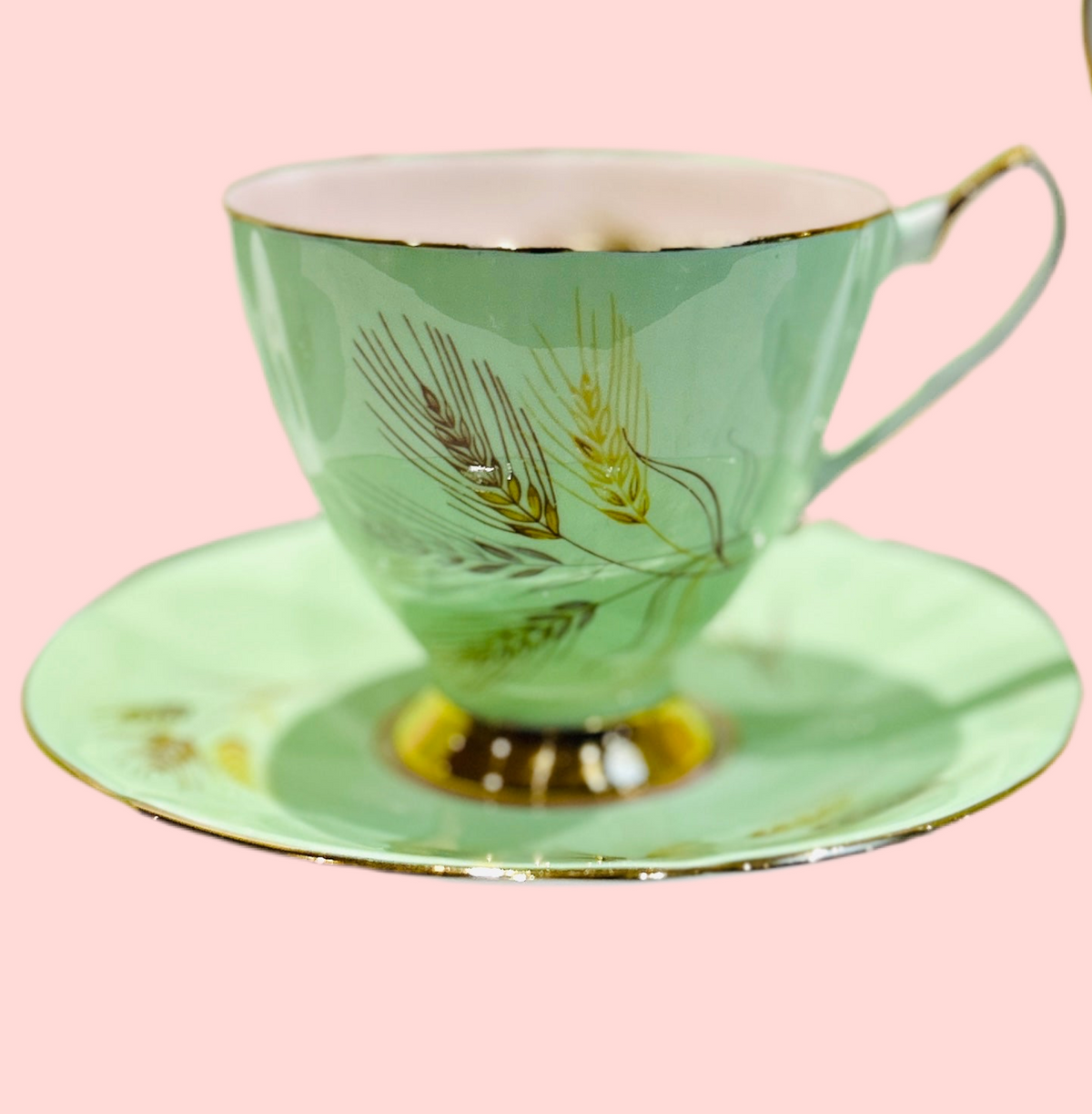 Elizabethan English China Teacup & Saucer Set - Green / vintageteacupcompany