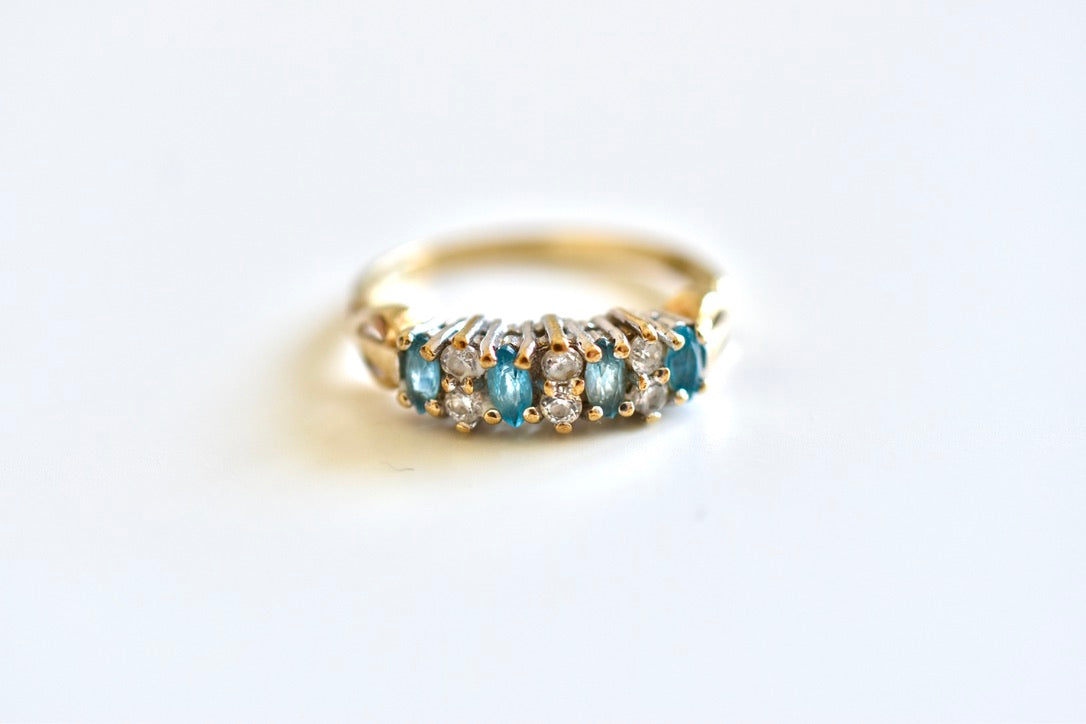Vintage Jewellery - Ladies 9ct Gold Ladies Topaz Blue Gemstone Ring Size O (7 1/2)
