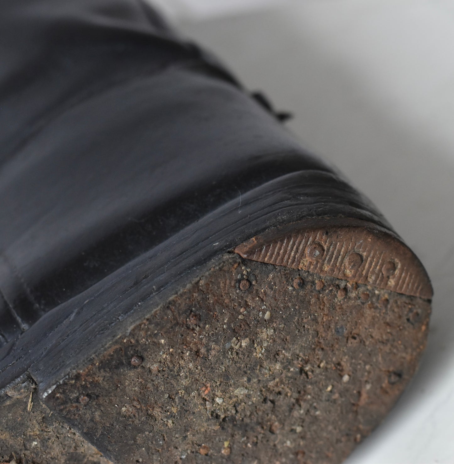 Épuisé - Bottes d'équitation en cuir édouardien noir et beige avec inserts en bois par Maxwell Dover Street Londres