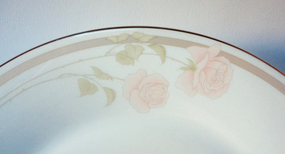 4 Royal Doulton Twilight Rose Lunch Plates H5096 - 1984/97 Lunch Plates by Royal Doulton China in the Twilight Rose Pattern - white & pink motiff plates