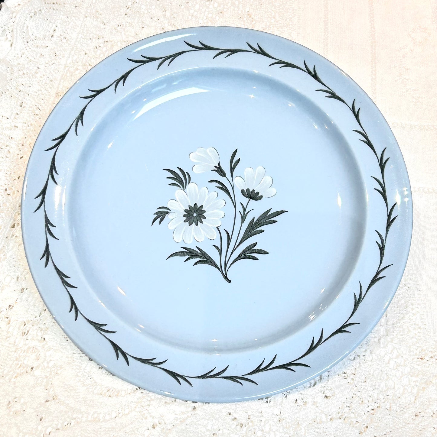 Wedgwood Pattern Aster (Blue). Vintage English fine bone china. Diameter 10”. Blue base colour decorated with white Aster flower.