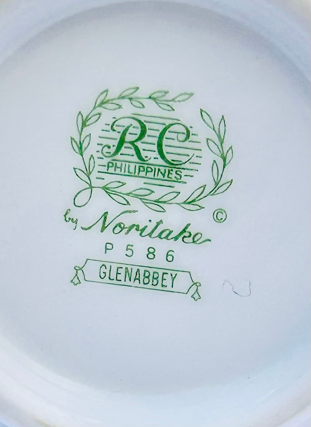 Noritake Glenabbey Vegetable Tureen with Lid – Fine Bone China – Green & Gold Trim (1980-1990)