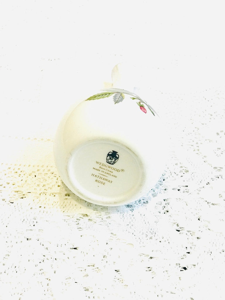 Petit vase à fleurs Posey de Wedgwood Hathaway Rose