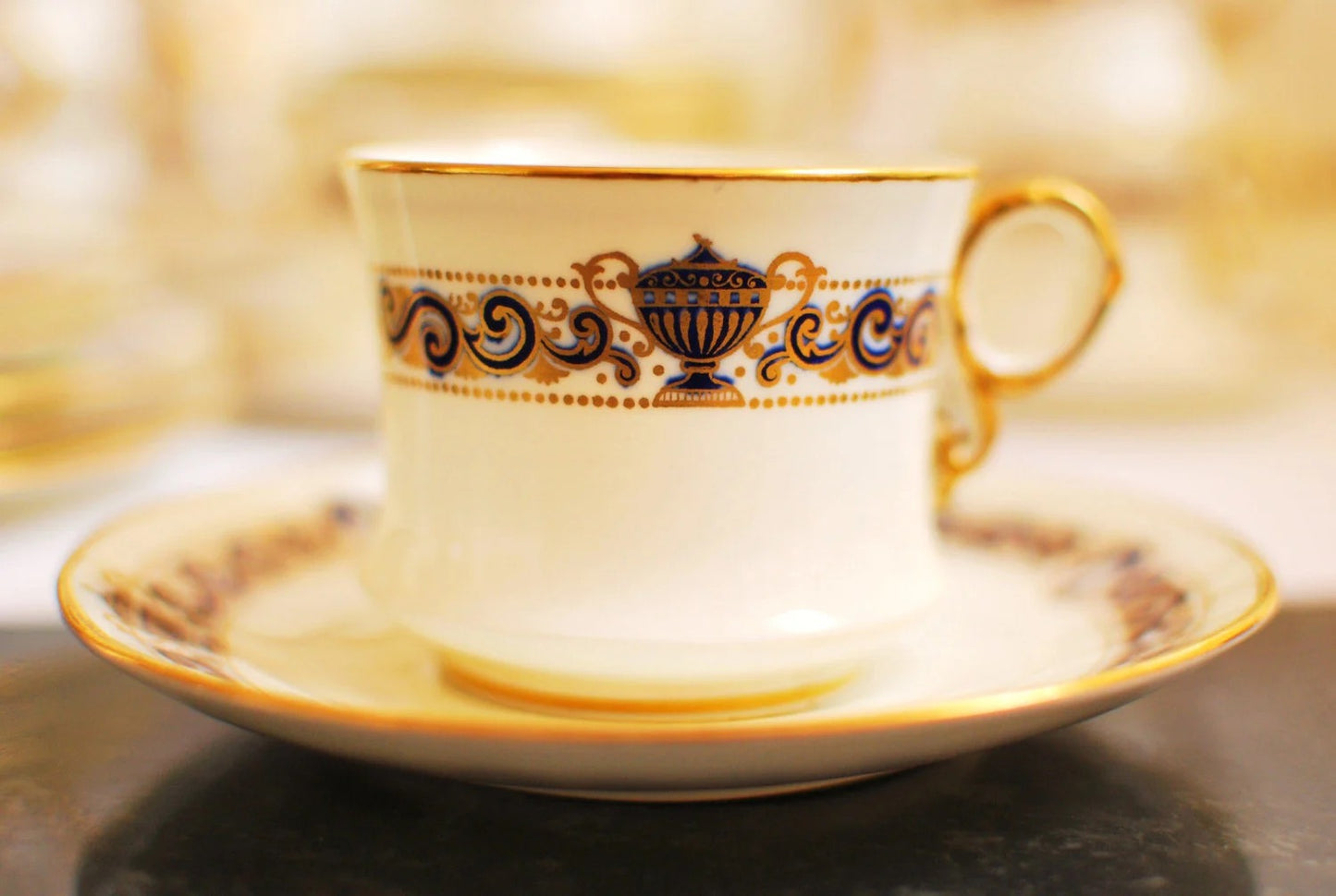 Service à thé antique en porcelaine anglaise Cauldon China