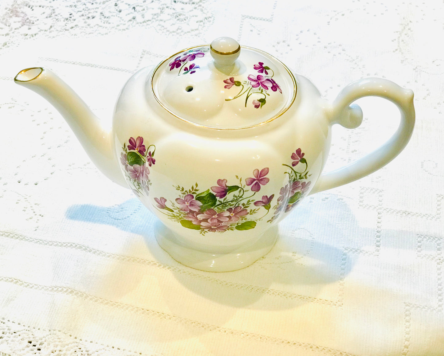 Théière - Fleurs violettes vintage