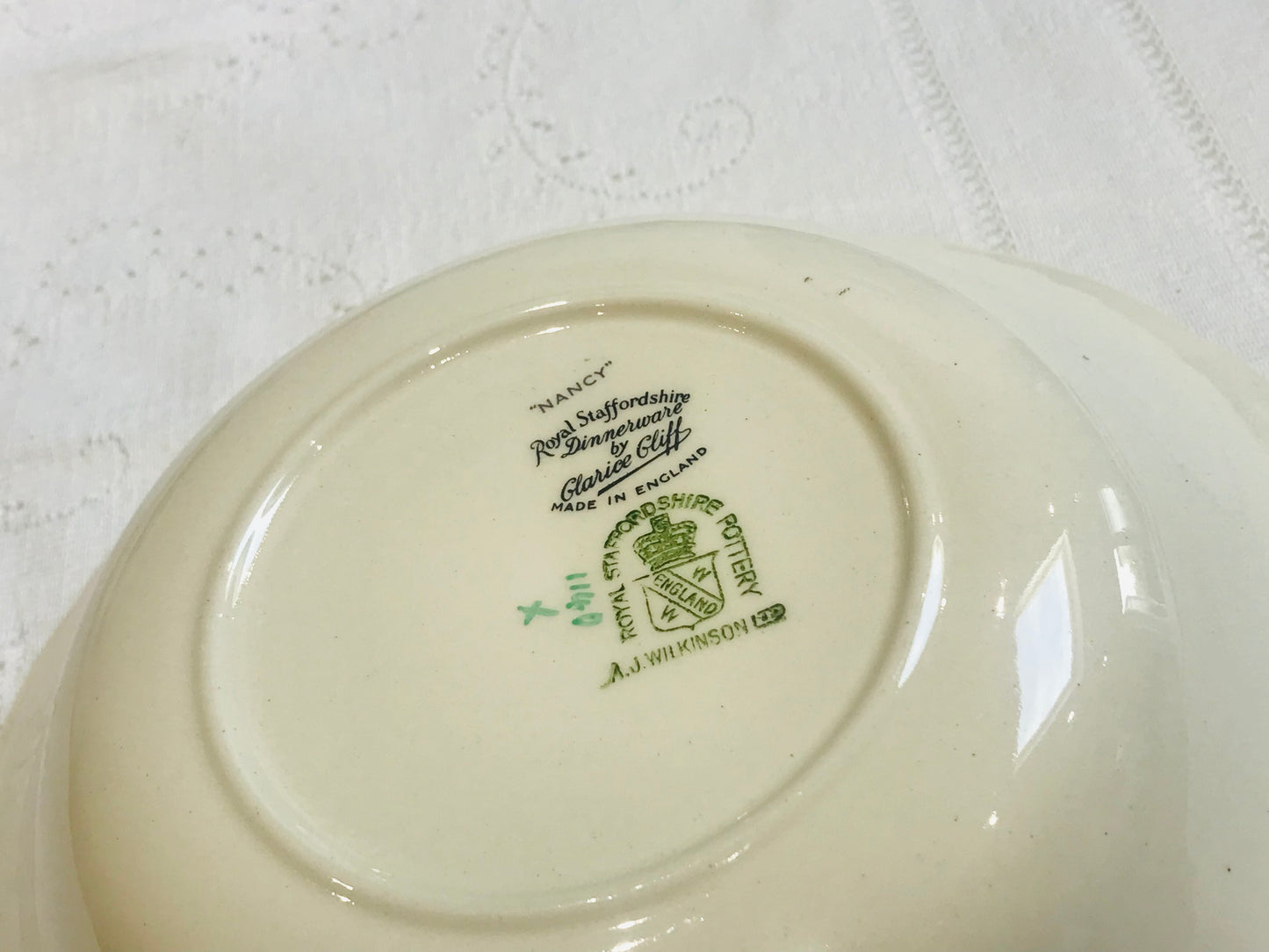 Plat de service vintage Clarice Cliff