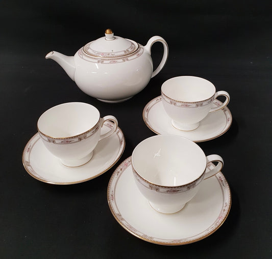 A classic Wedgwood Contessa bone china tea set featuring elegant white glaze, fine detailing, and timeless English craftsmanship. A beautiful choice for afternoon tea, display styling, or gifting.