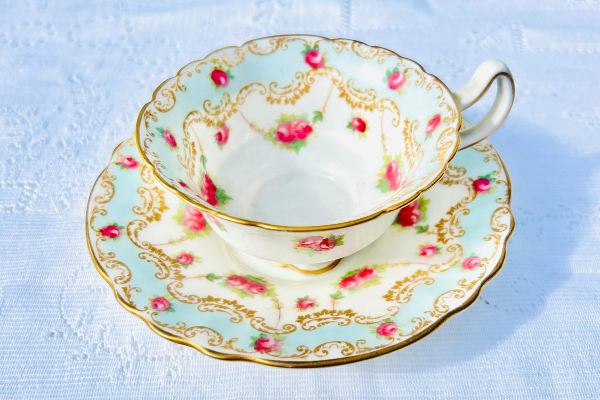 Royal Doulton Bone China Teacup & Saucer /Roses