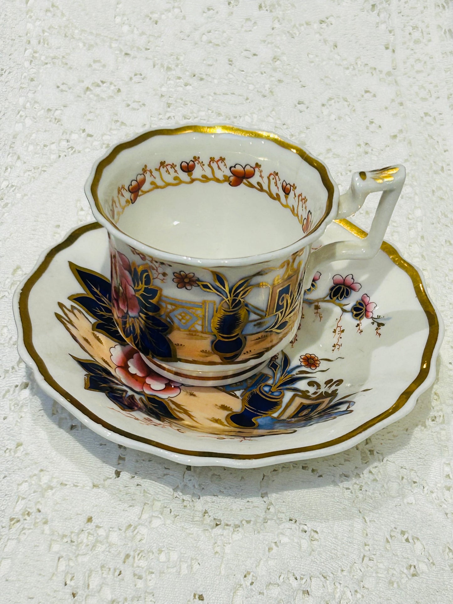Victorian Imari‑Style English Porcelain Teacup & Saucer – Hand‑Painted Floral & Gold, c.1880–1900