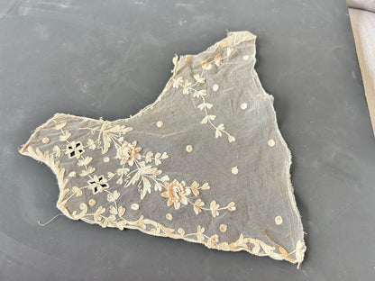 Vintage Floral Embroidered Lace Panel – Scalloped Mesh, Beige Threadwork, Textile Art