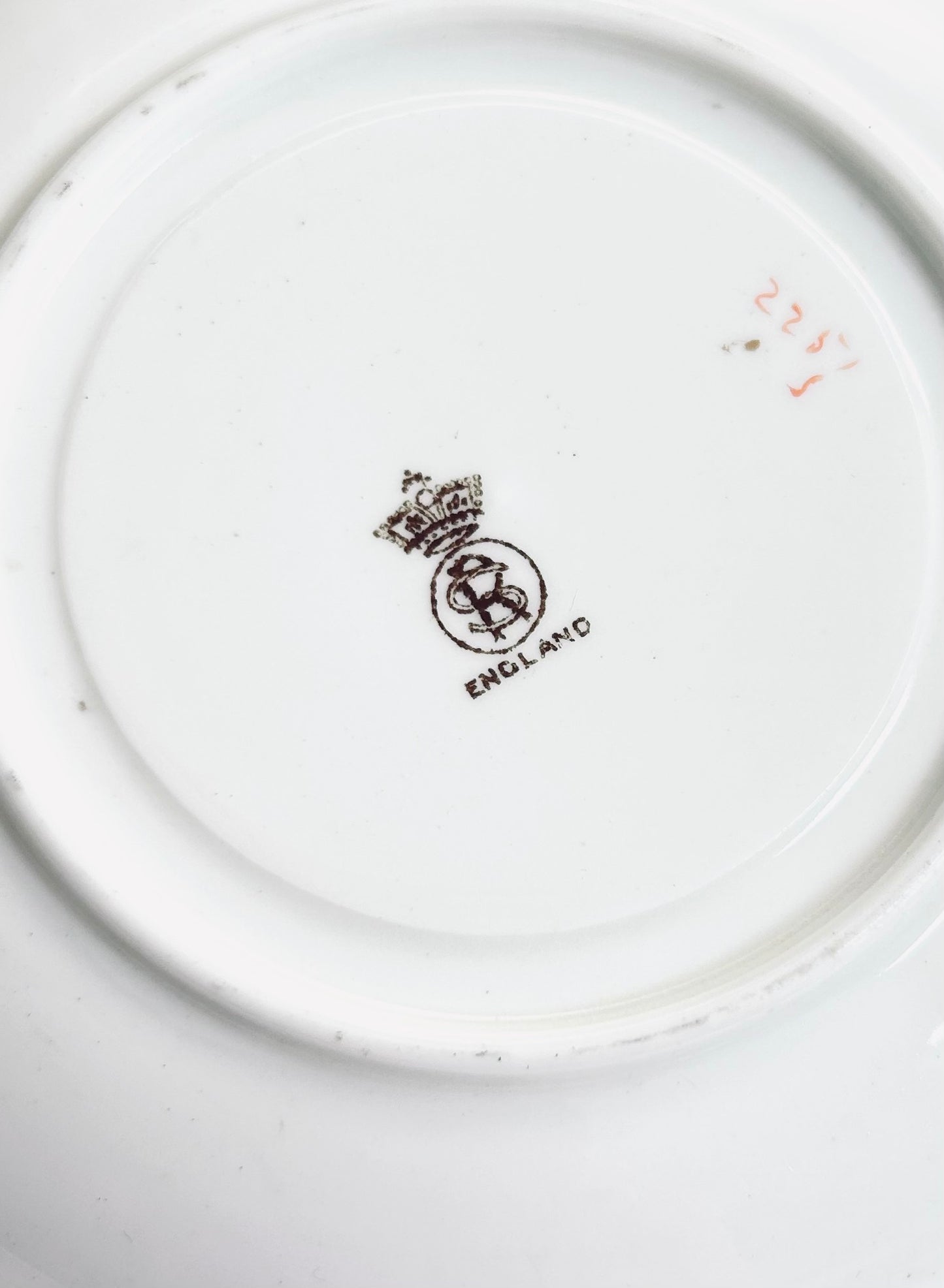 Vintage Floral Accent Plates – Hand-Painted Elegance with Gold Trim