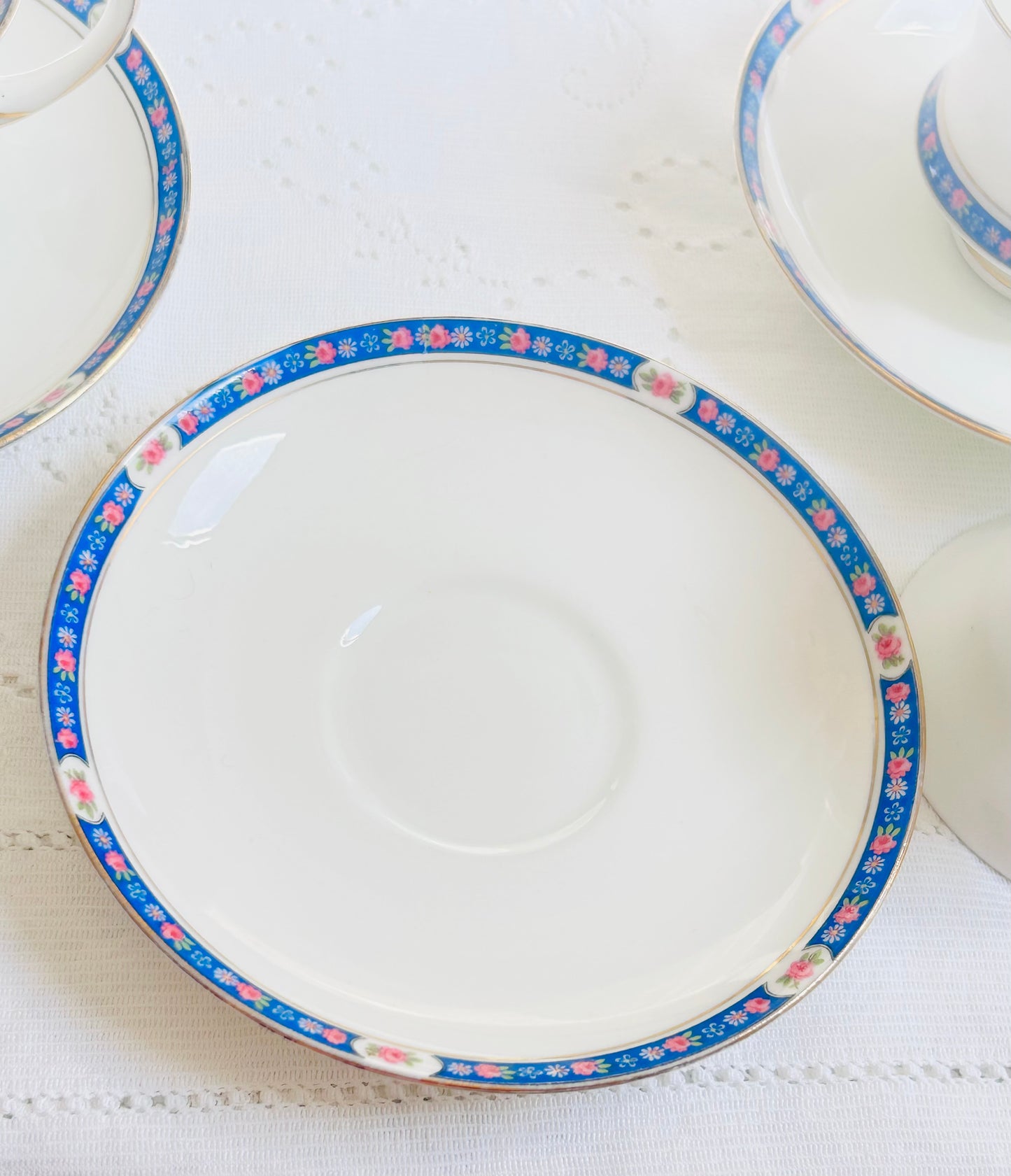 Tasses à thé et soucoupes en porcelaine Paragon Star - Début du siècle