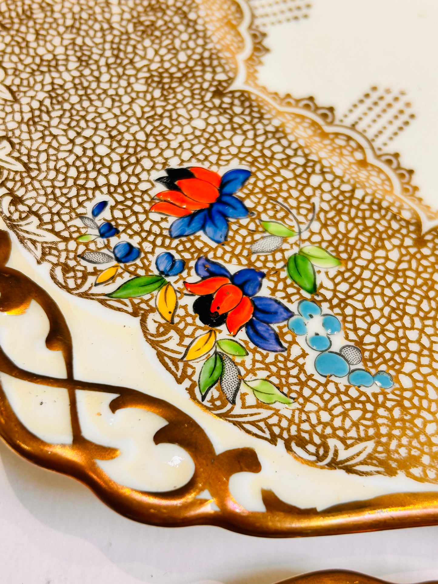 Tuscan English Bone China Teacup Saucer Trio Set – 1930s Art Deco - Gold