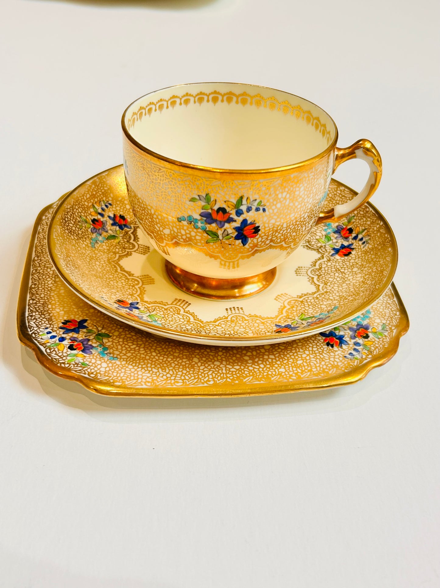 Tuscan English Bone China Teacup Saucer Trio Set – 1930s Art Deco - Gold