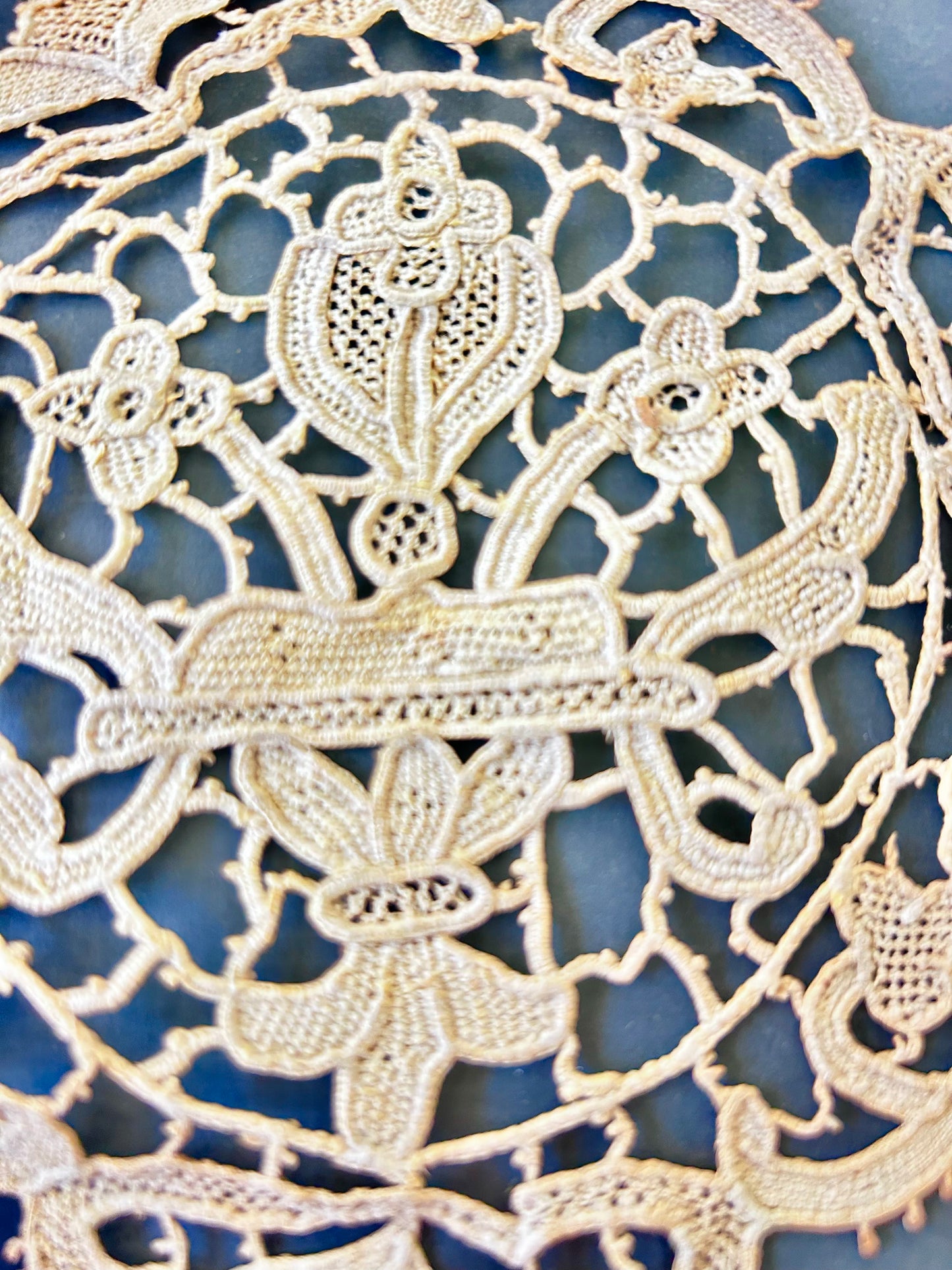 Maltese Vintage Handmade Lace Medallion – Floral Round, Beige Cotton Threadwork - Guipure