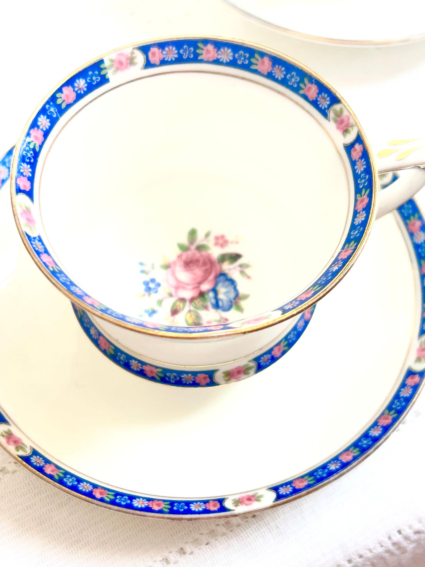 Tasses à thé et soucoupes en porcelaine Paragon Star - Début du siècle