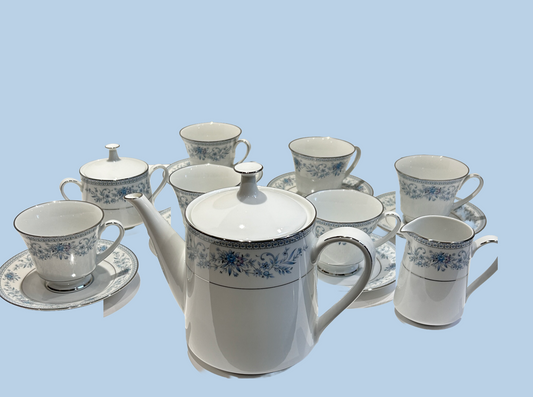 Noritake Blue Hill Tea Set & Teapot