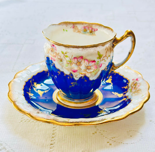 Antique Bone China Cabinet Cup – Glossy Finish, Gold Rim, Characterful Interior - European