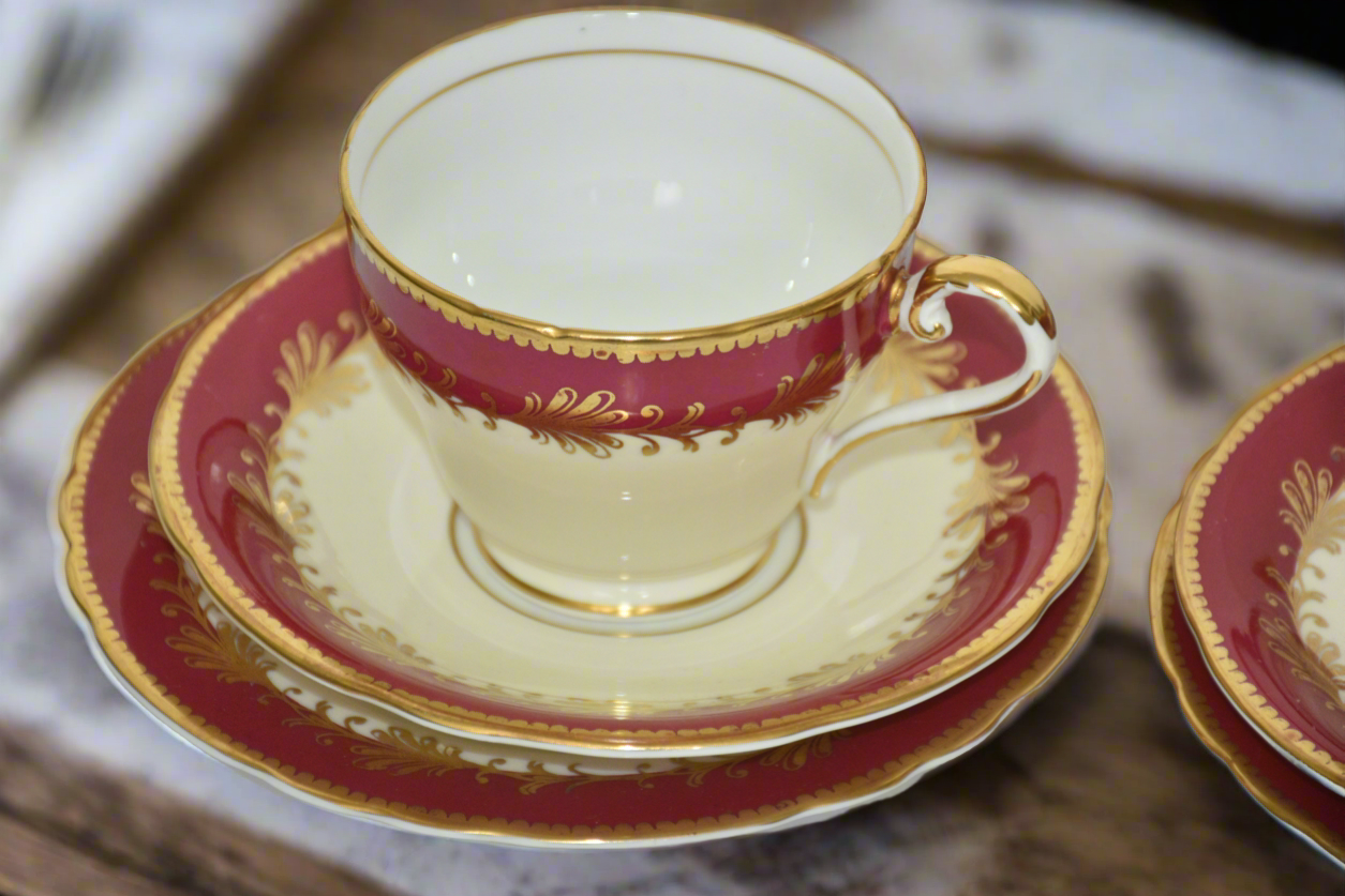 Aynsley Tea Set for 10 People Cranberry & Gold Teacups & Saucers