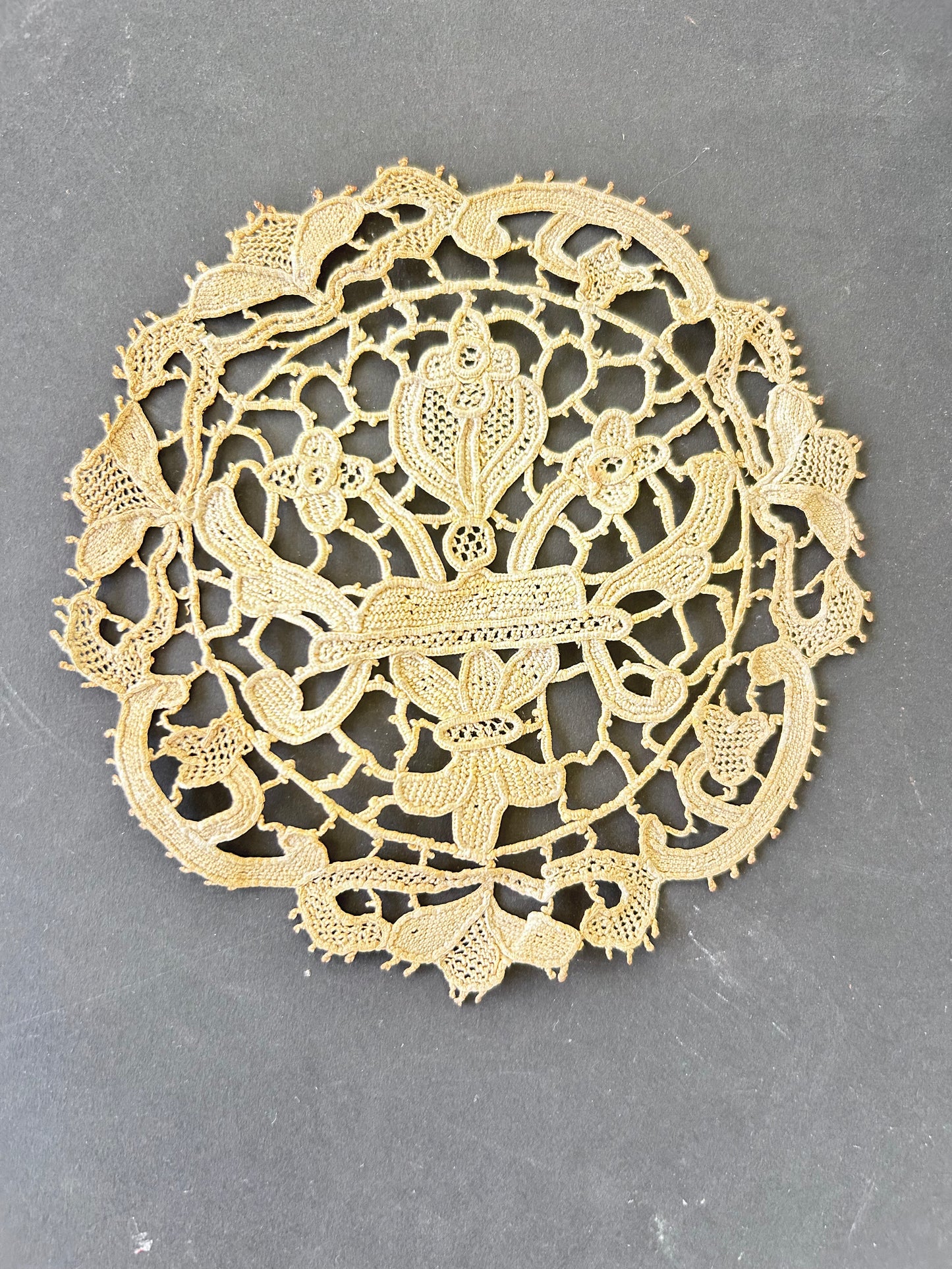 Maltese Vintage Handmade Lace Medallion – Floral Round, Beige Cotton Threadwork - Guipure