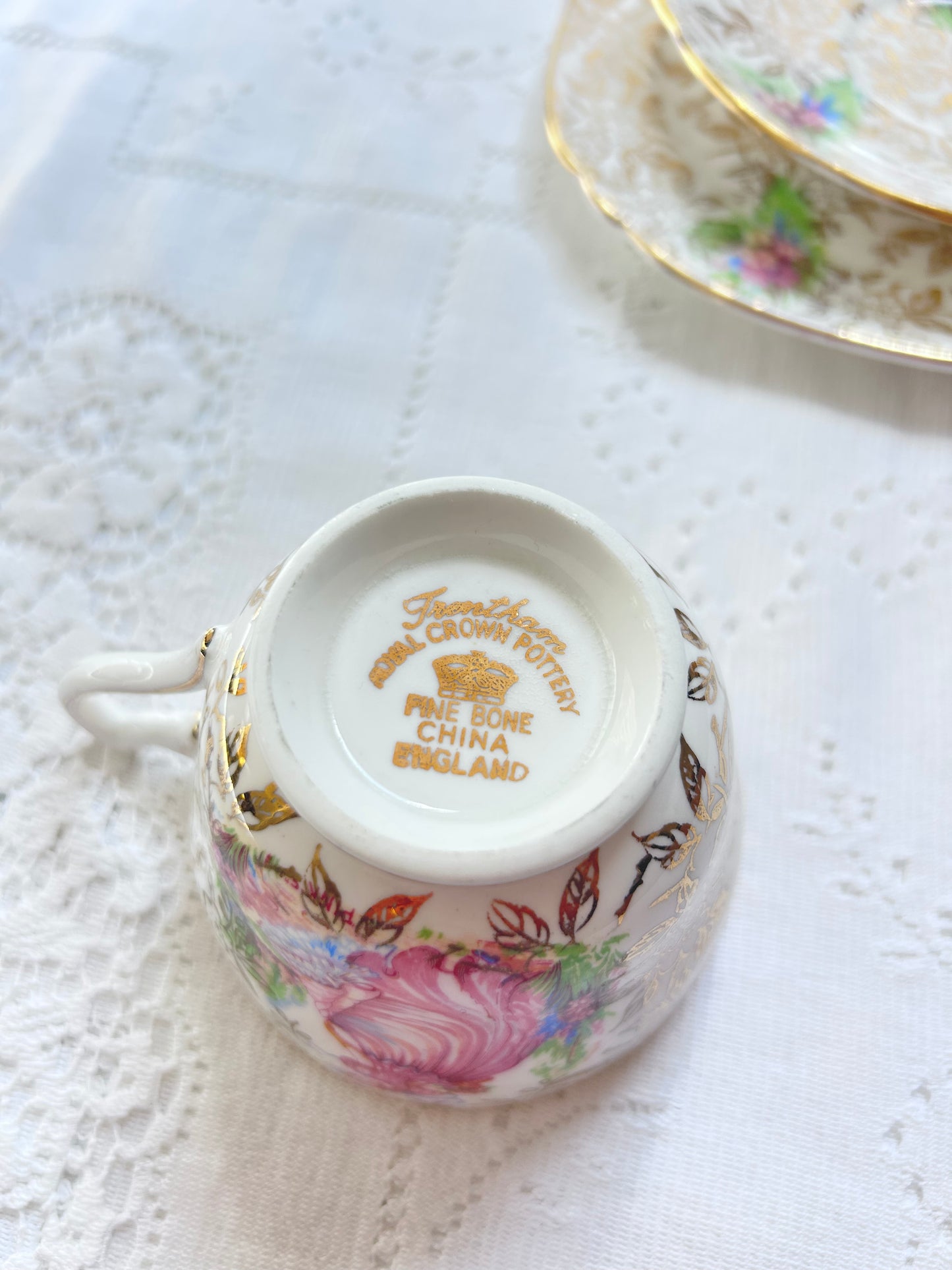 Pretty Vintage Teacup & Saucer set