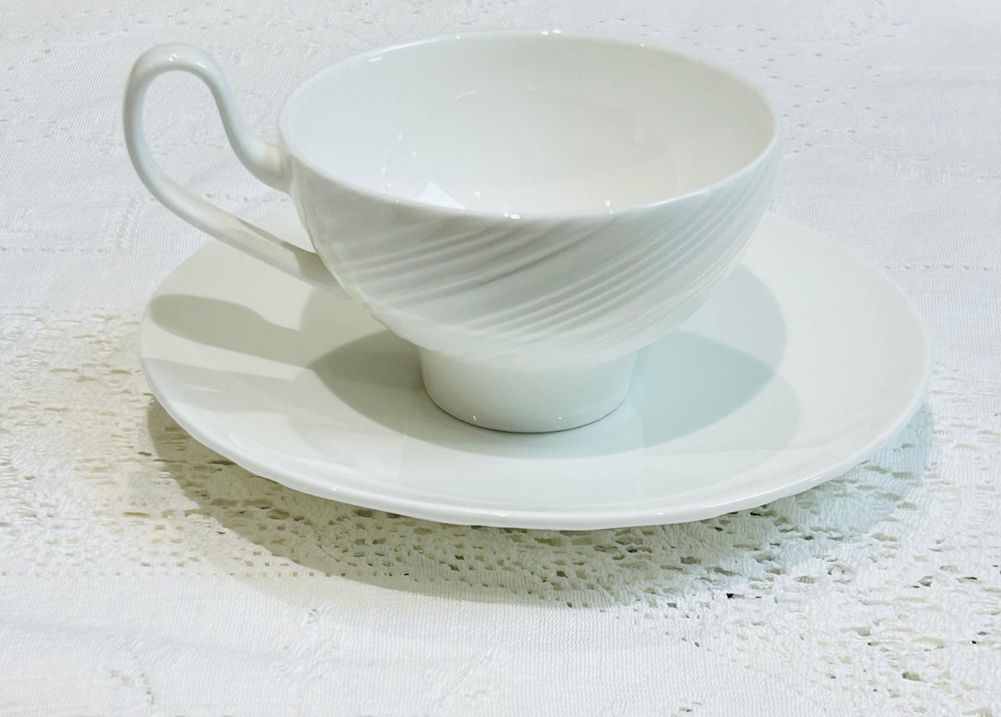 Wedgwood Ethereal 101 Bone China Cup & Saucer – Modern White Swirl Design