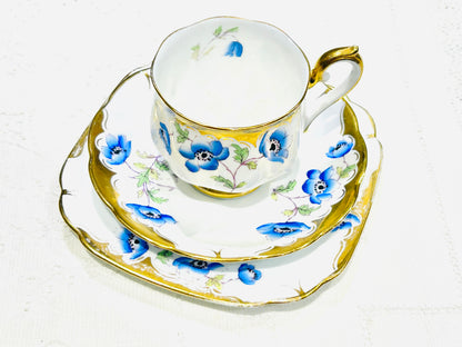 “Royal Albert Blue Anemone vintage teacup and saucer set – bone china floral design”