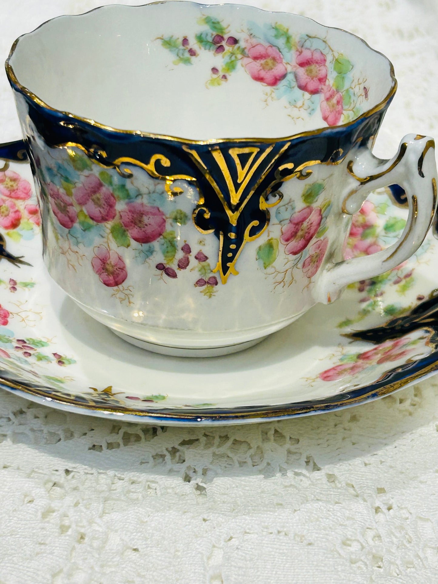Pink Rose Antique Teacup Trio Set – Sutherland China England