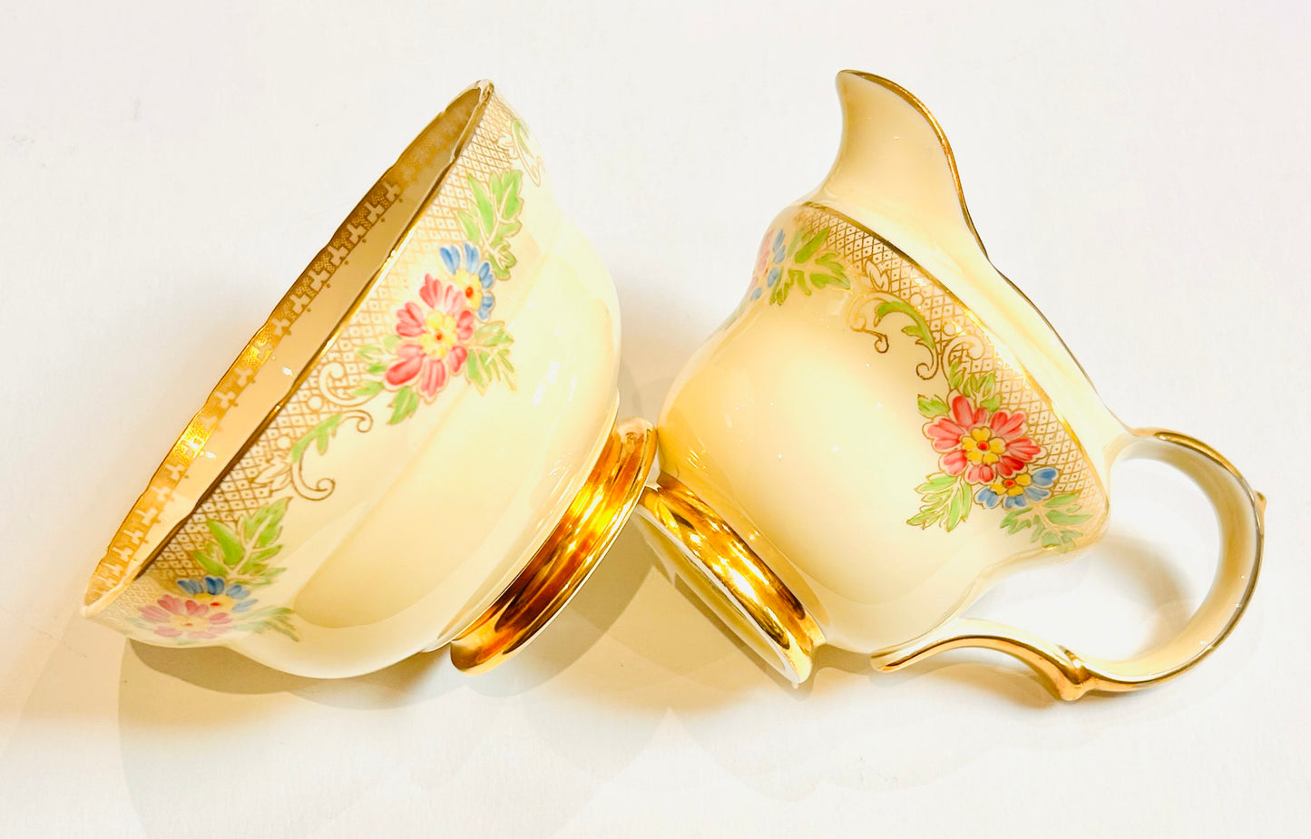 Floral Bone China – Grosvenor  Milk Jug & Sugar Bowl (Vintage England)
