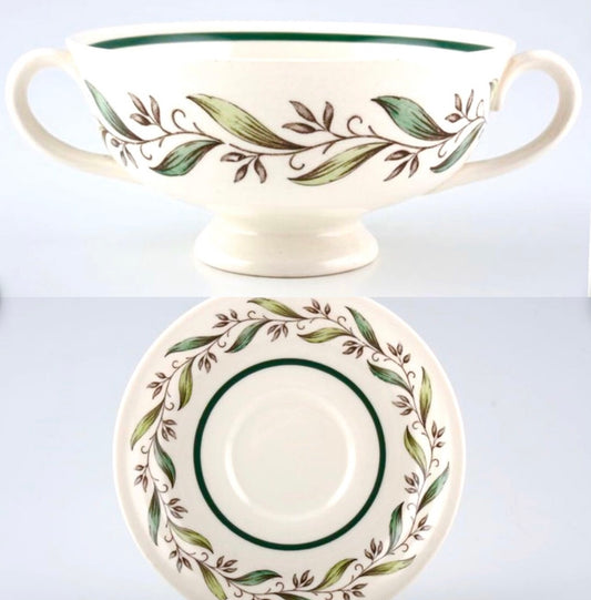Service de table Royal Doulton « Almond Willow » D6373, tasse à soupe et bouillon, en porcelaine anglaise
