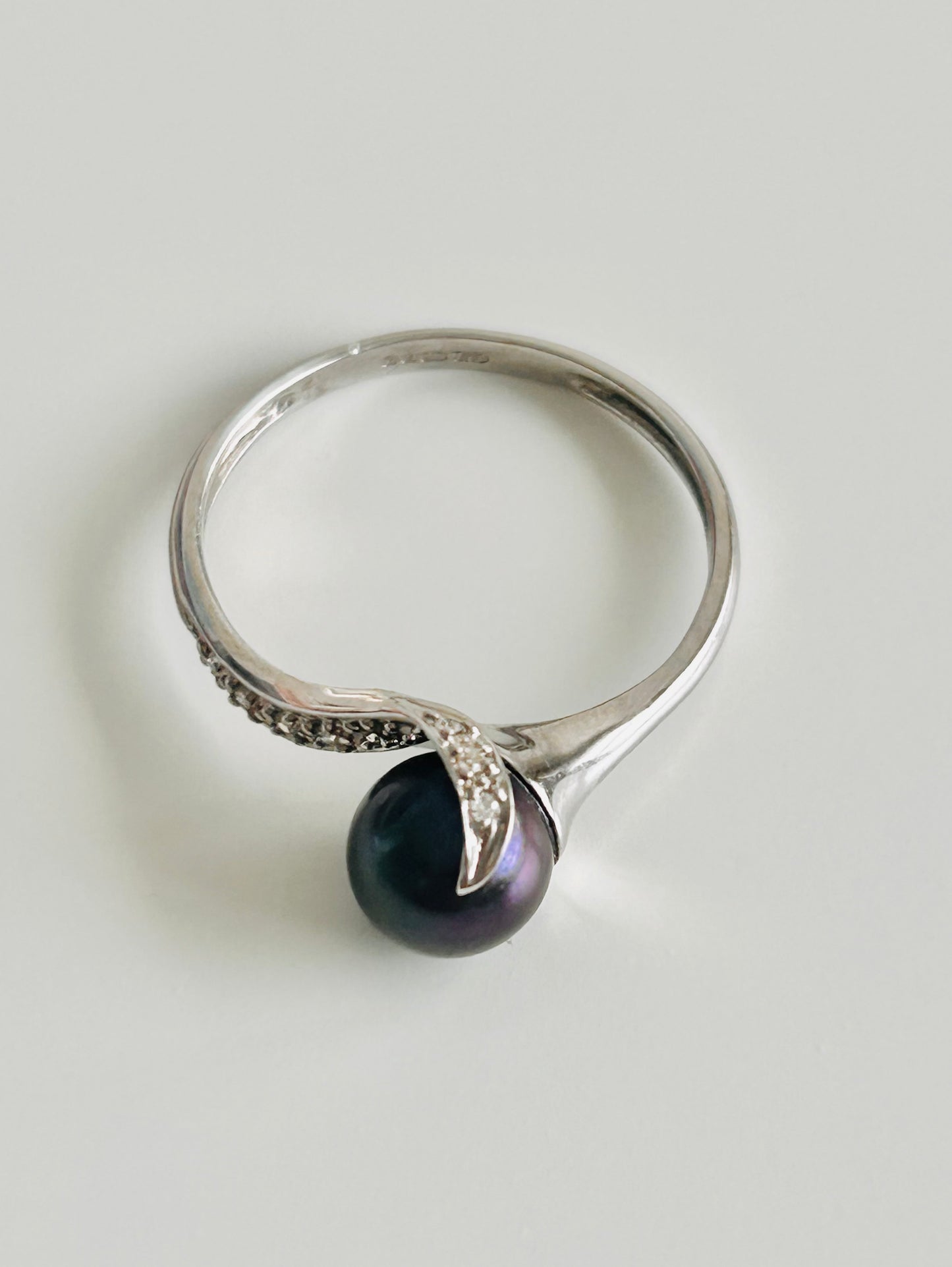 Ladies 9ct White Gold Black Tahitian Pearl Ring