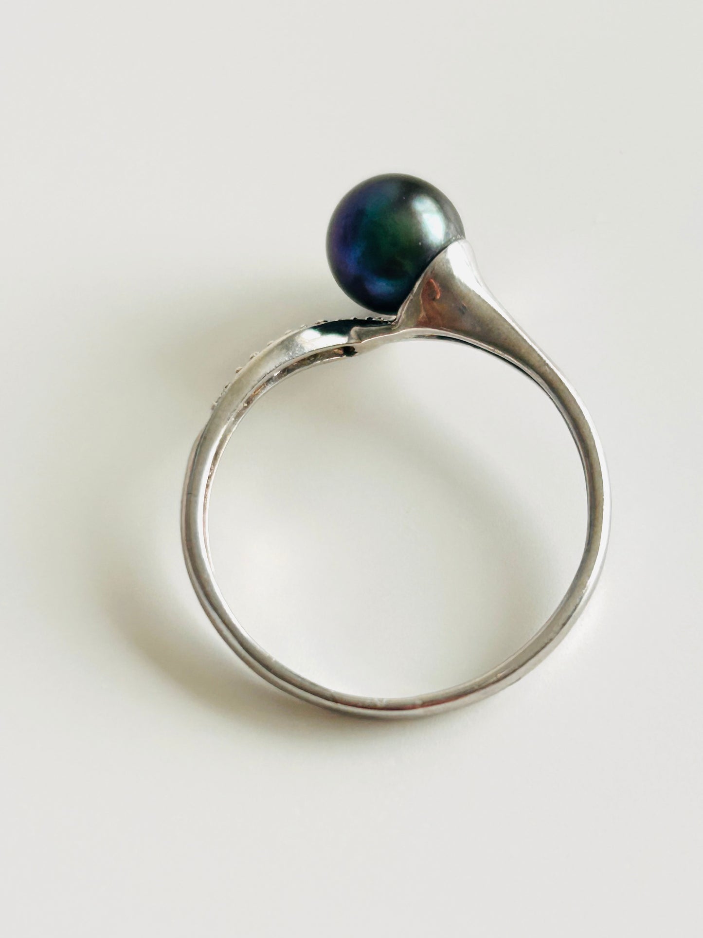 Ladies 9ct White Gold Black Tahitian Pearl Ring