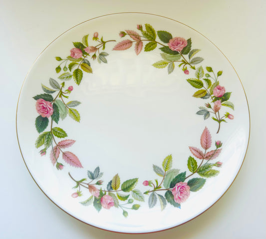 Wedgwood Hathaway Rose Round  Plate 9"