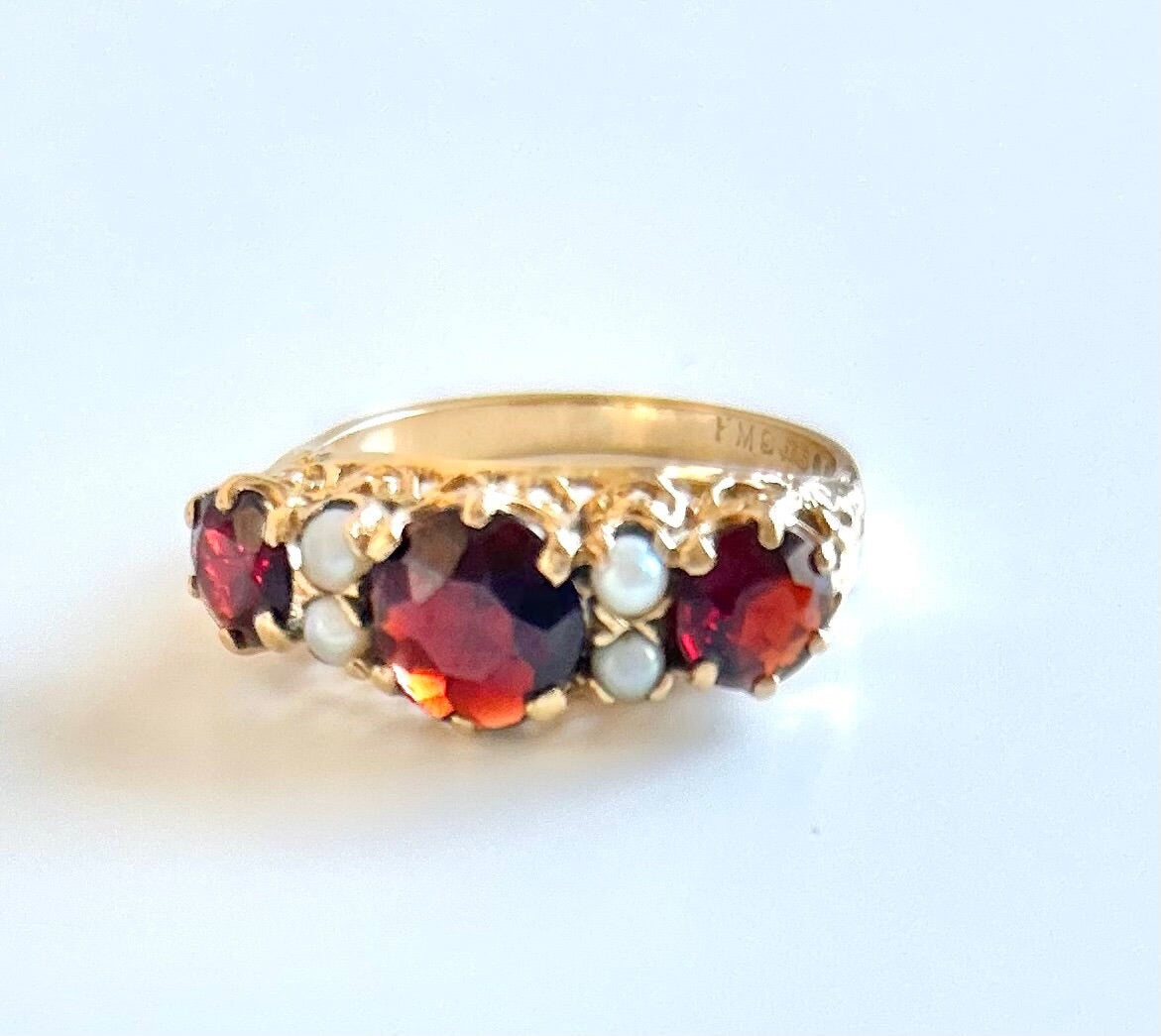 9ct Gold Red Garnet Seed Pearl Ladies Ring