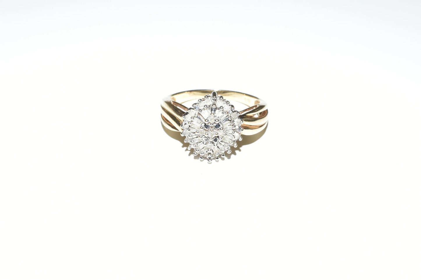 Ladies Diamond Cluster 9ct Gold Ring 0.33kts