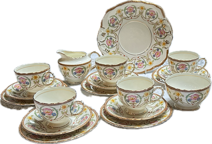 Pretty Vintage Floral Tea Set by Sutherland China – English Fine China Teacups & Saucers - In excellent condition, appears unused and very well preserved.