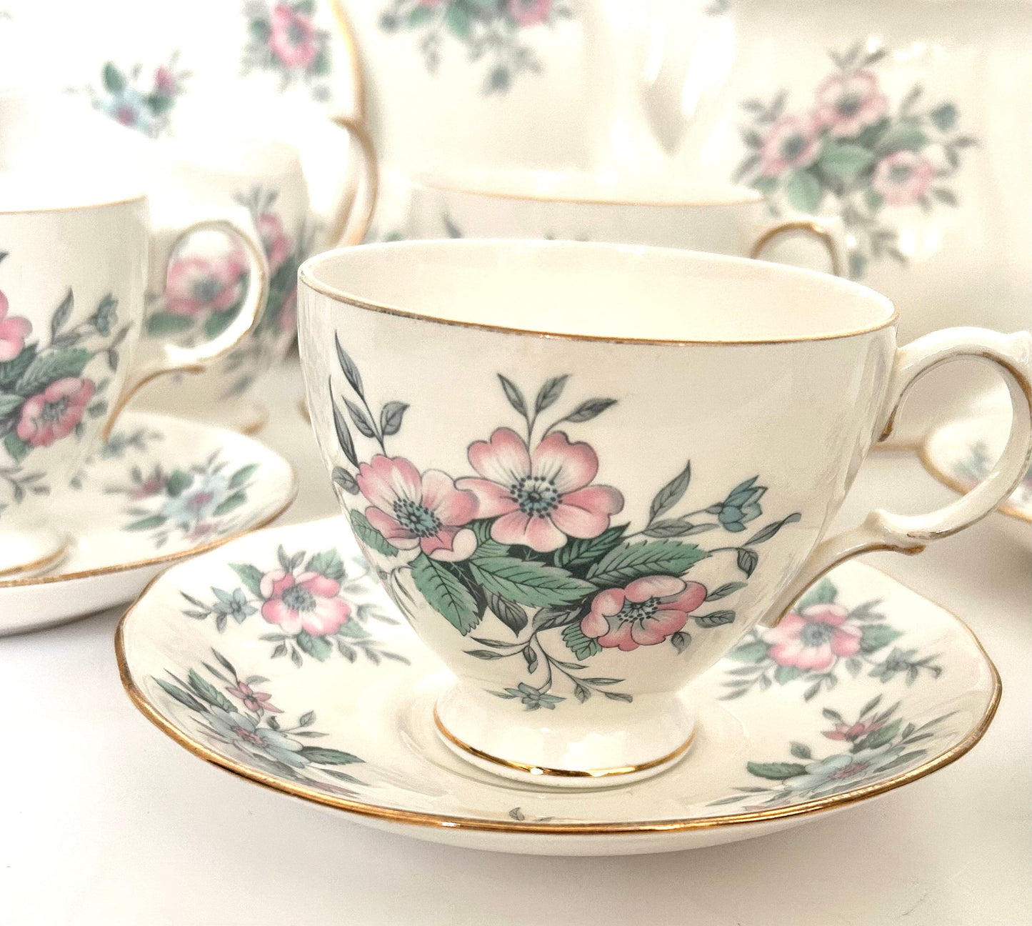 Colclough Copellia Vintage China Tea Set Afternoon Teapot Tea Cups & Saucers