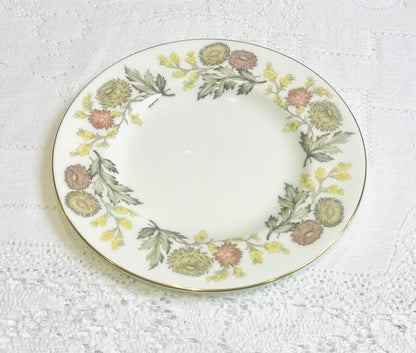 Lunch/Salad/Starter Plate Replacements by Wedgwood China in the Litchfield pattern. Vintage in very good condition. &nbsp;Diameter 9".&nbsp;