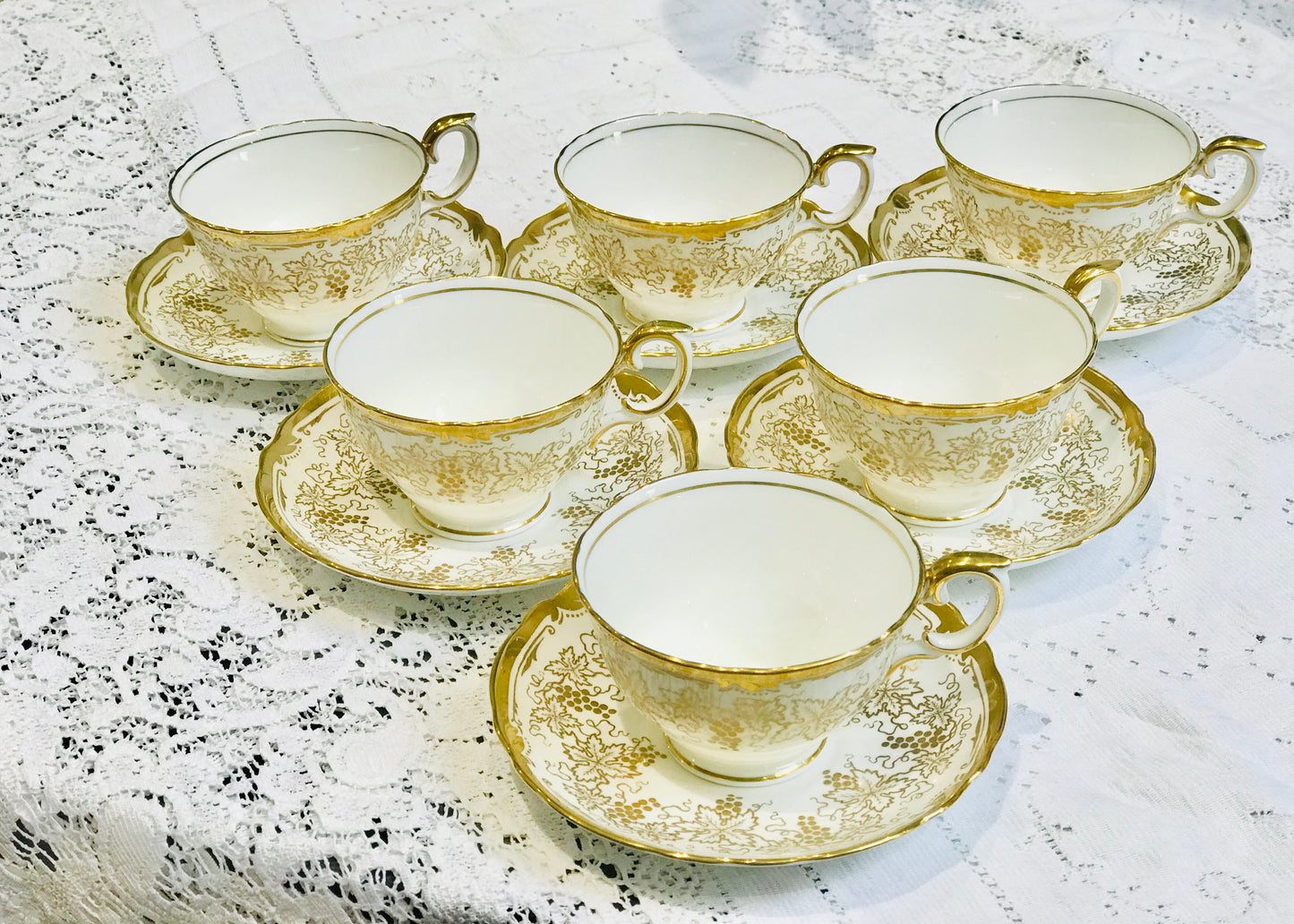 6 Gold Vine Pattern Teacups & Saucers