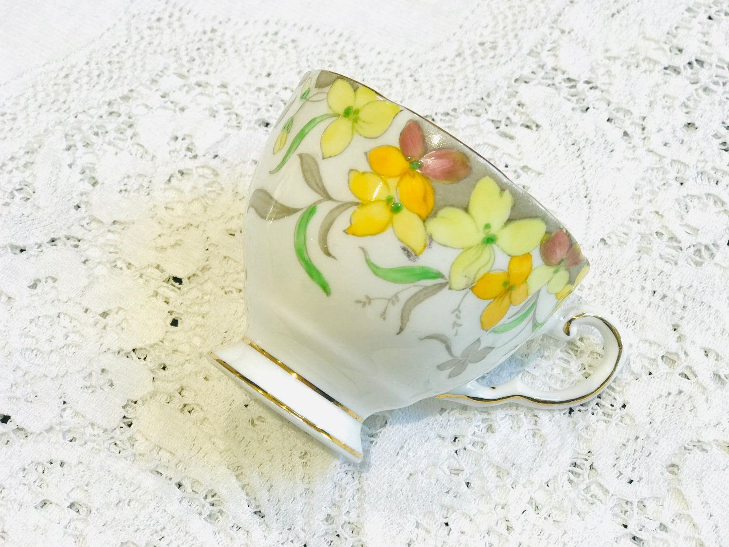 Juego de té floral amarillo toscano