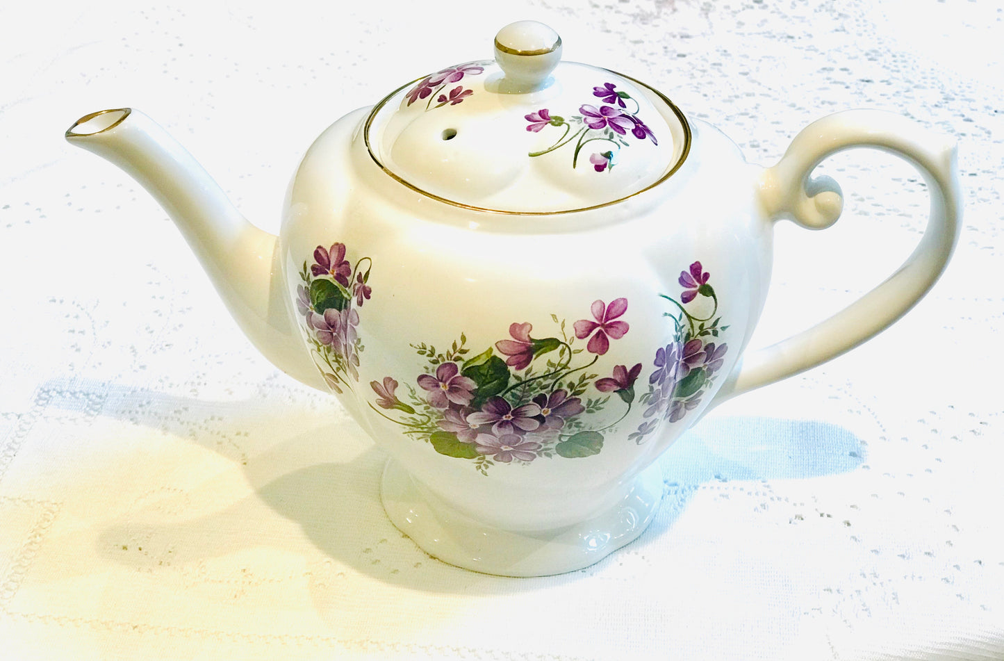 Teekanne - Vintage Lila Blumen