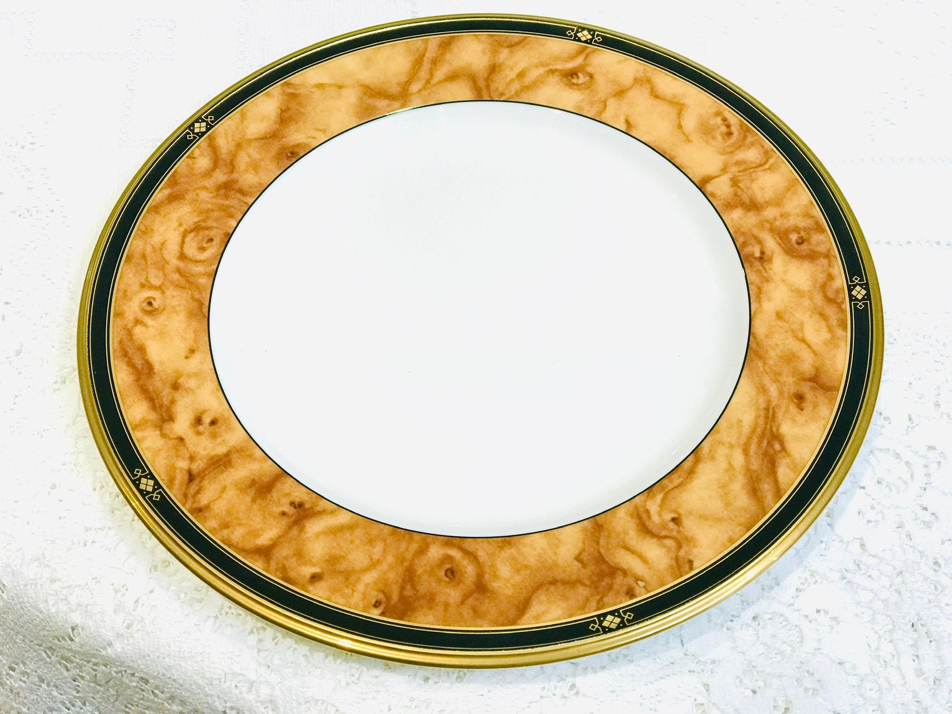 RESERVED 4 Dinner Plates Noritake Cabot pattern Brown Marble Border white ground.