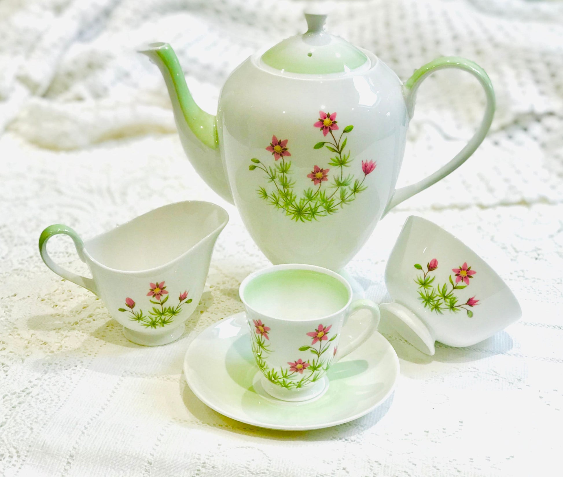 Vintage Coffee Set by Tuscan China in England ceramic Cups Saucers Coffee Pot pretty summer flowers